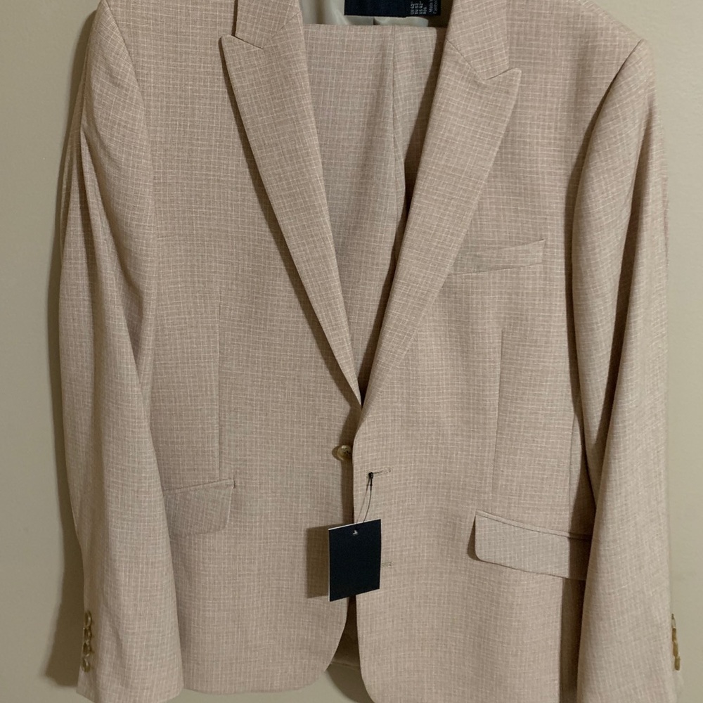 Men’s ASOS suit. Jacket 42R pants 34/30